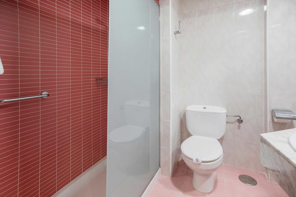 Hotel Servigroup Orange — Hotel rooms in Benidorm, Valencian Community