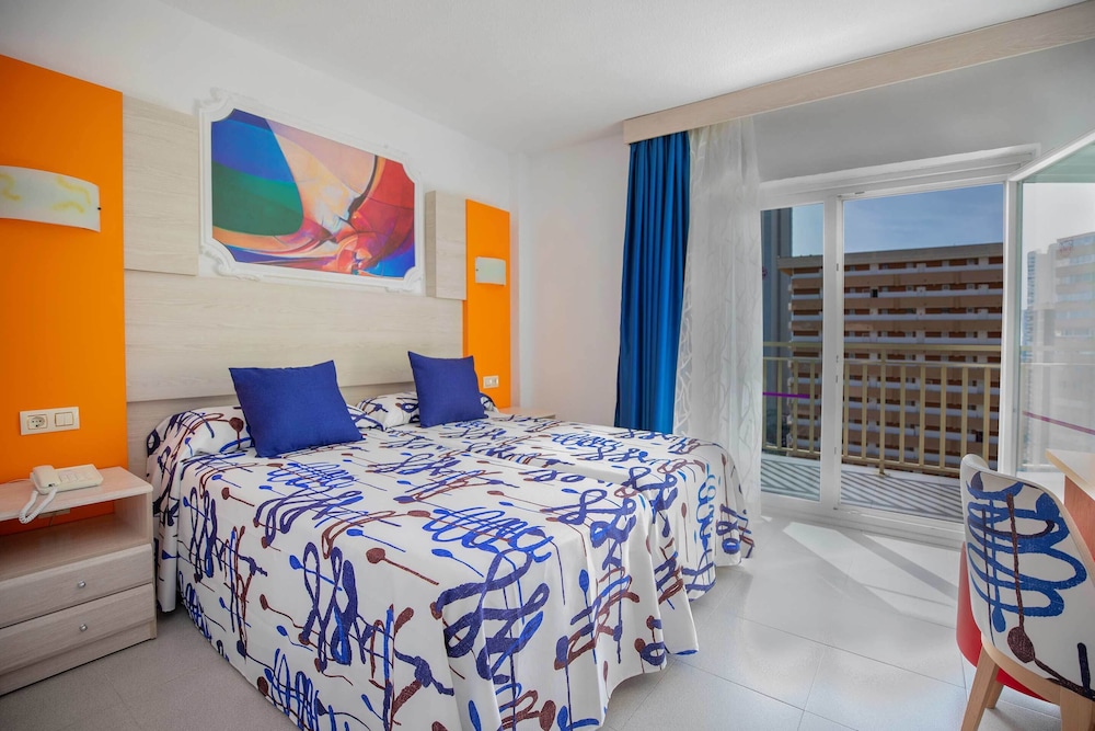 Hotel Servigroup Orange — Hotel rooms in Benidorm, Valencian Community