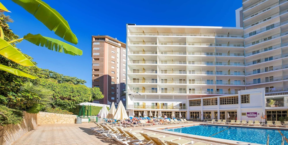 Hotel Servigroup Orange — Swimming pool in Benidorm, Valencian Community