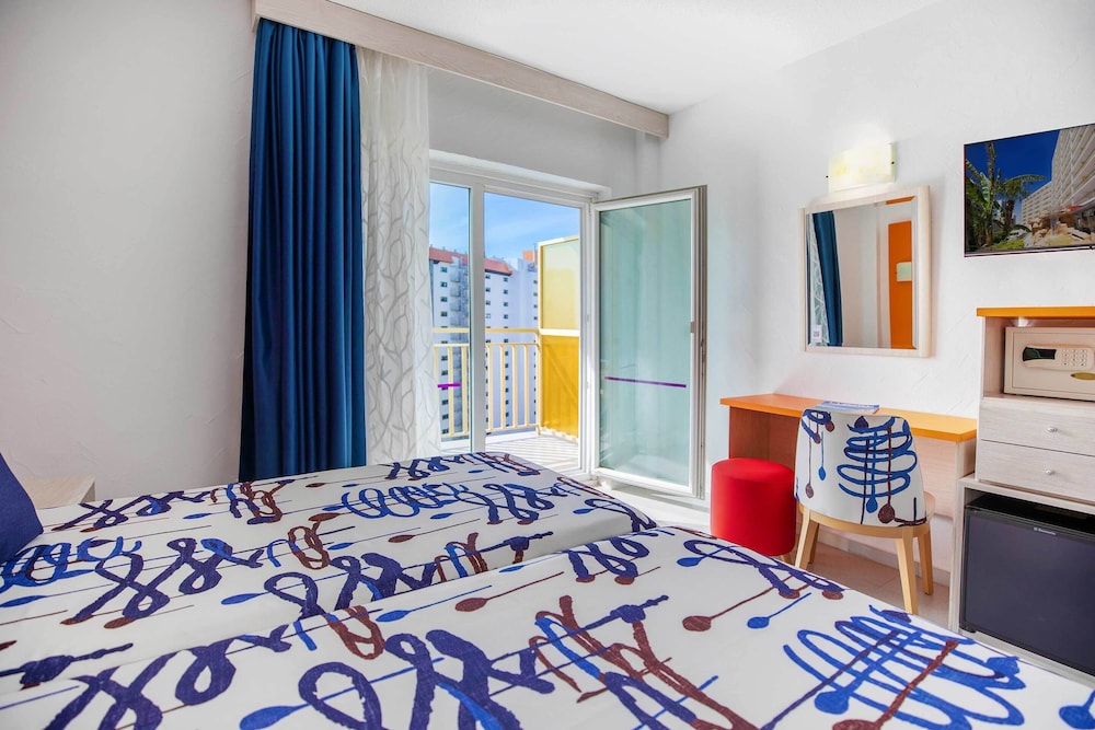 Hotel Servigroup Orange — Hotel rooms in Benidorm, Valencian Community