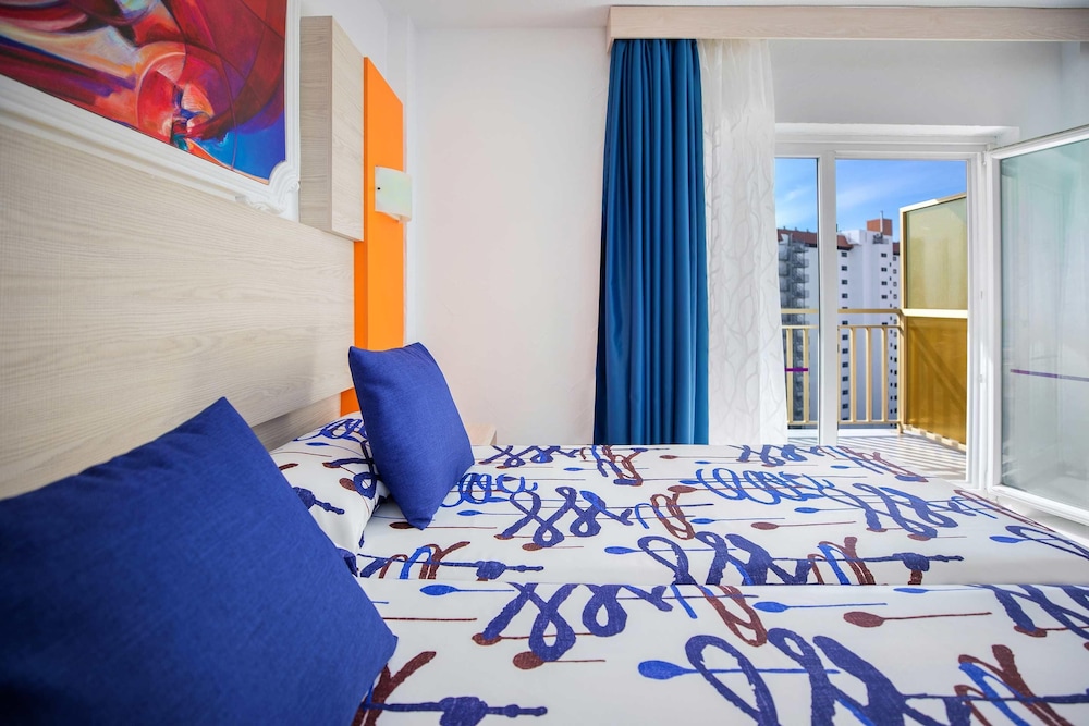 Hotel Servigroup Orange — Hotel rooms in Benidorm, Valencian Community