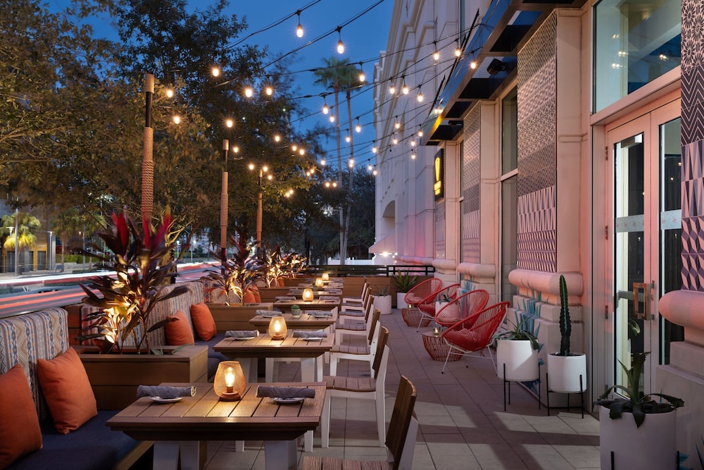 Tampa Marriott Water Street — Restaurant & bars in Tampa, Florida
