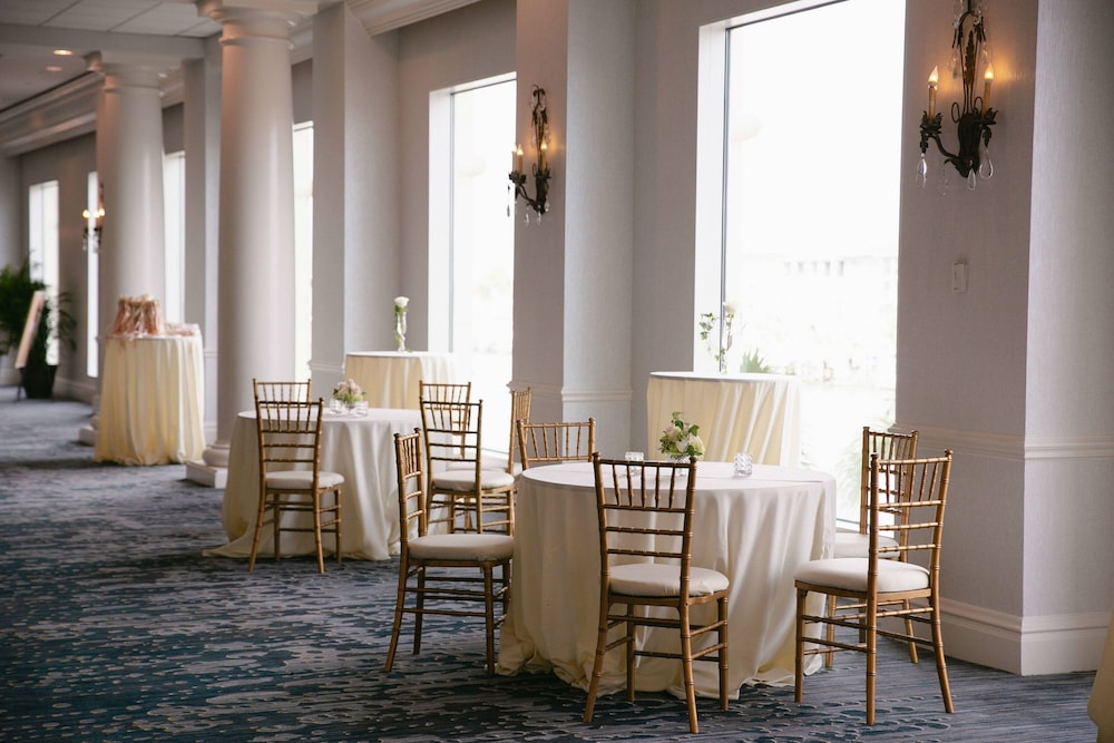 Tampa Marriott Water Street — Restaurant & bars in Tampa, Florida