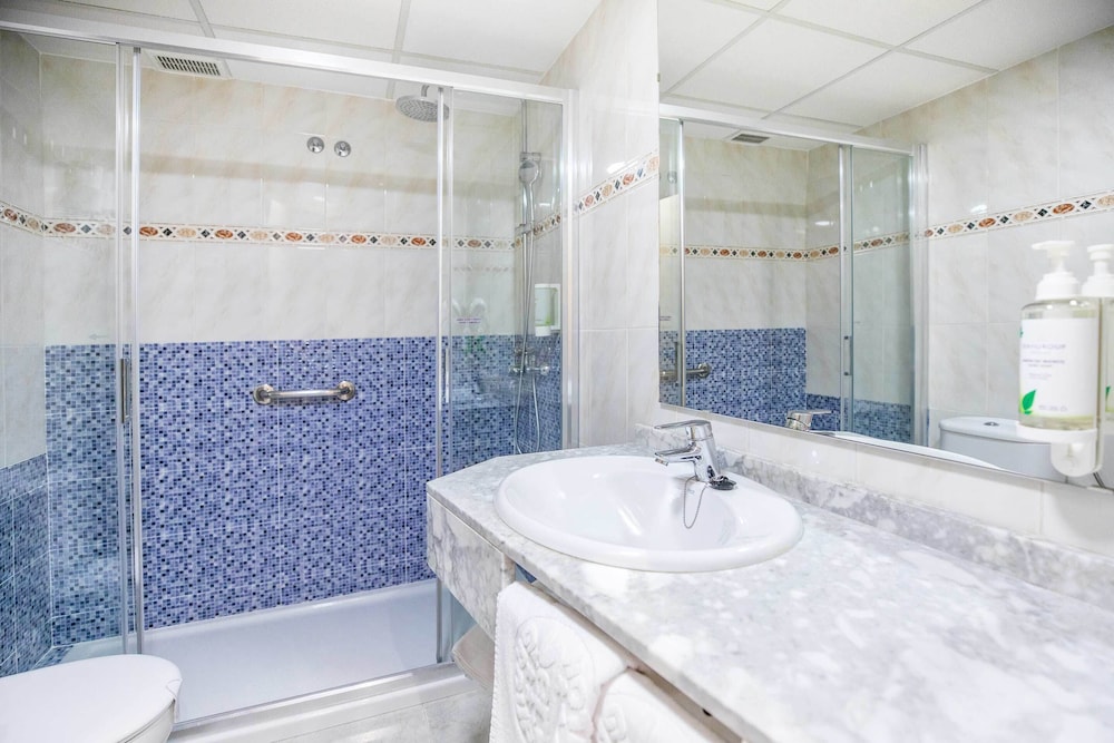 Hotel Servigroup Rialto — Hotel rooms in Benidorm, Valencian Community