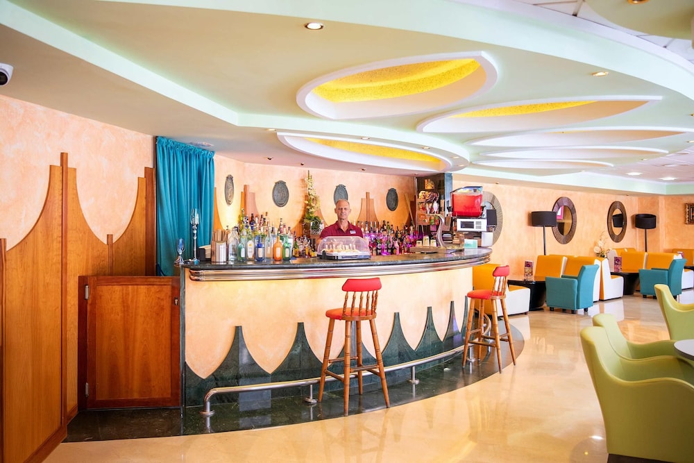 Hotel Servigroup Rialto — Restaurant & bars in Benidorm, Valencian Community