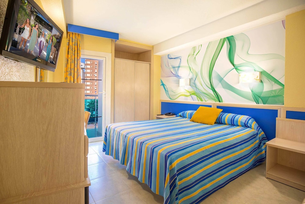 Hotel Servigroup Rialto — Hotel rooms in Benidorm, Valencian Community