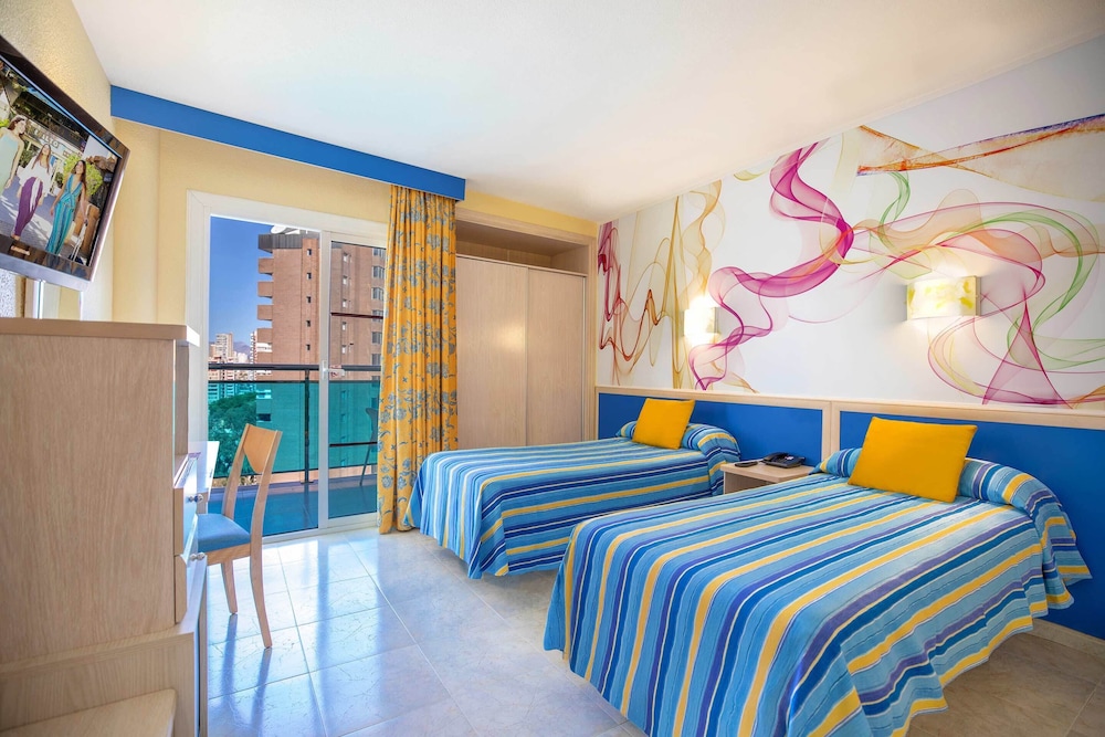 Hotel Servigroup Rialto — Hotel rooms in Benidorm, Valencian Community