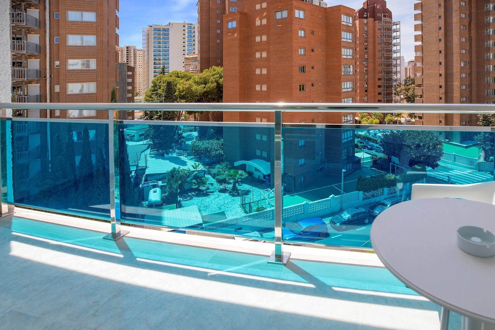 Hotel Servigroup Rialto — Hotel building in Benidorm, Valencian Community