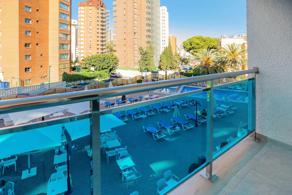 Hotel Servigroup Rialto — Swimming pool in Benidorm, Valencian Community