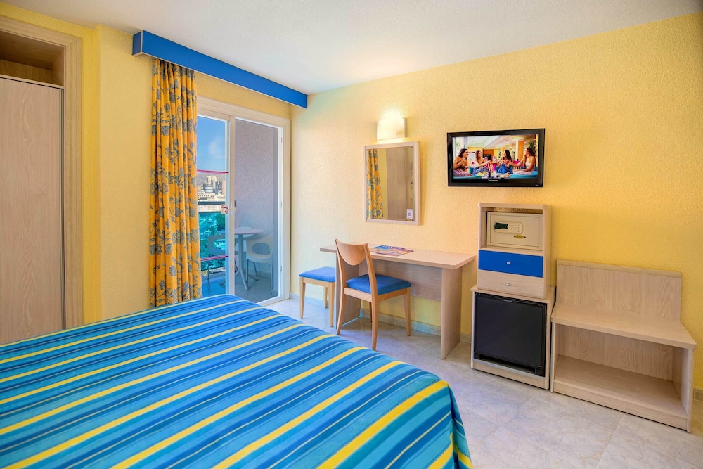 Hotel Servigroup Rialto — Hotel rooms in Benidorm, Valencian Community