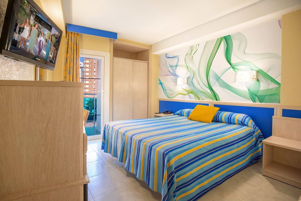 Hotel Servigroup Rialto — Hotel rooms in Benidorm, Valencian Community