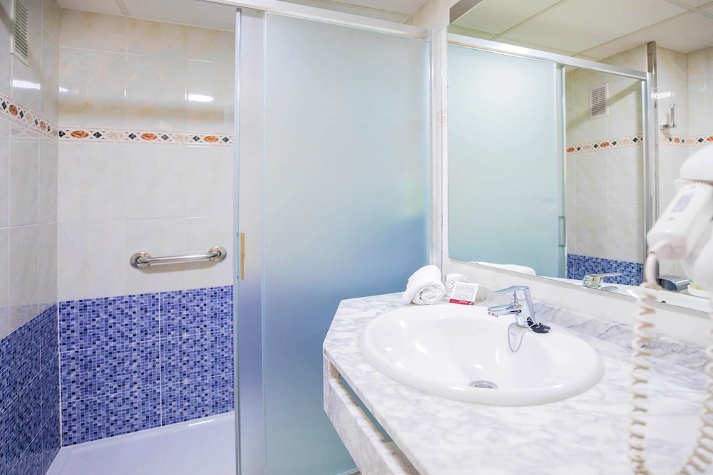 Hotel Servigroup Rialto — Hotel rooms in Benidorm, Valencian Community
