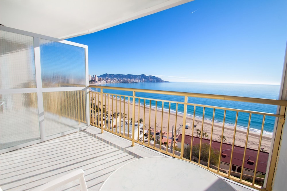 Hotel Servigroup Torre Dorada — Hotel rooms in Benidorm, Valencian Community