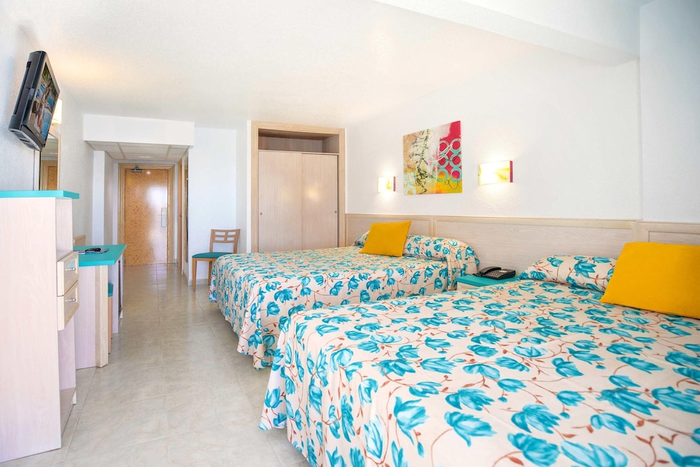Hotel Servigroup Torre Dorada — Hotel rooms in Benidorm, Valencian Community