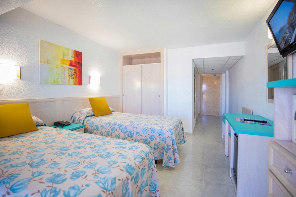 Hotel Servigroup Torre Dorada — Hotel rooms in Benidorm, Valencian Community
