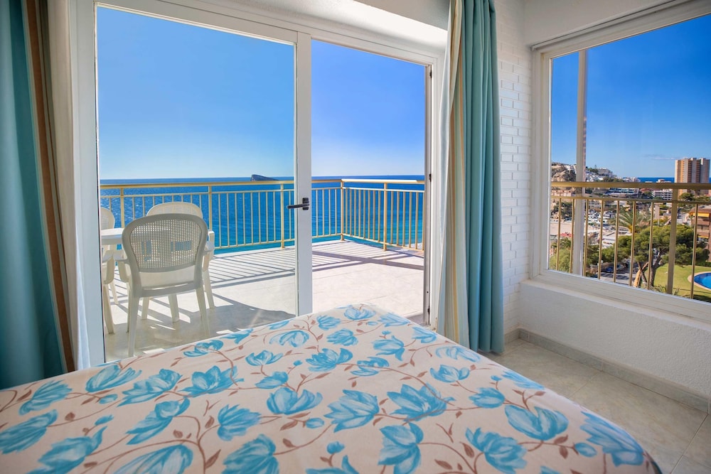 Hotel Servigroup Torre Dorada — Hotel rooms in Benidorm, Valencian Community