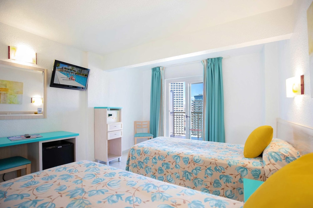 Hotel Servigroup Torre Dorada — Hotel rooms in Benidorm, Valencian Community