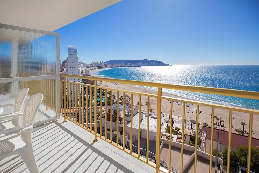 Hotel Servigroup Torre Dorada — Hotel rooms in Benidorm, Valencian Community