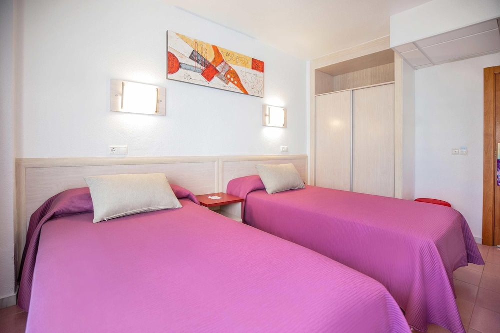 Hotel Servigroup Venus — Hotel rooms in Benidorm, Valencian Community
