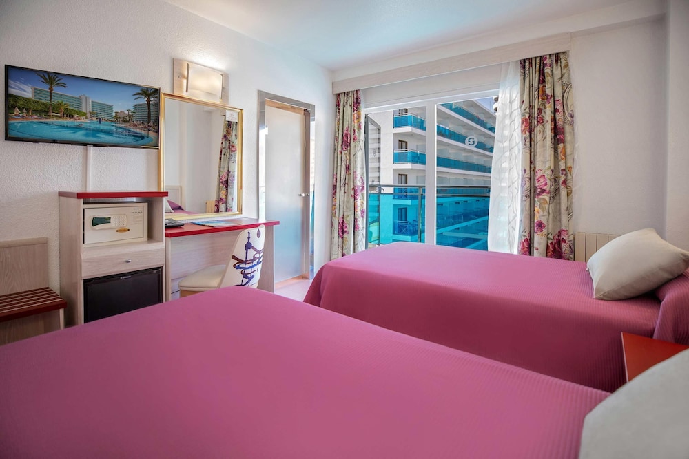 Hotel Servigroup Venus — Hotel rooms in Benidorm, Valencian Community