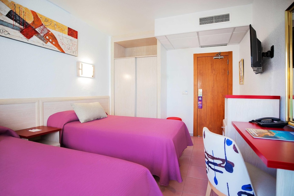 Hotel Servigroup Venus — Hotel rooms in Benidorm, Valencian Community