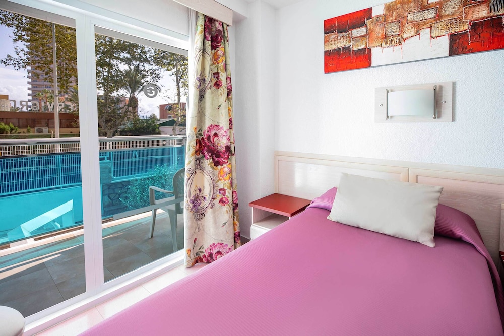 Hotel Servigroup Venus — Hotel rooms in Benidorm, Valencian Community