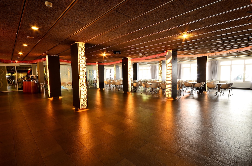 Hotel Sol & Sombra — Restaurant & bars in Benidorm, Valencian Community