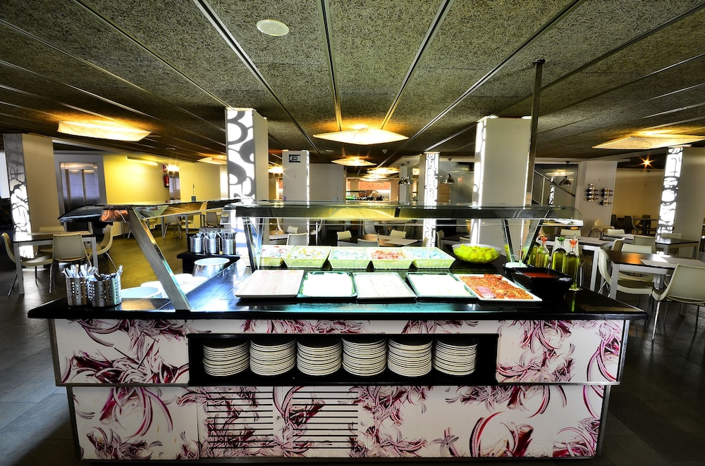Hotel Sol & Sombra — Restaurant & bars in Benidorm, Valencian Community