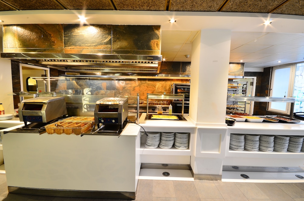 Hotel Sol & Sombra — Restaurant & bars in Benidorm, Valencian Community