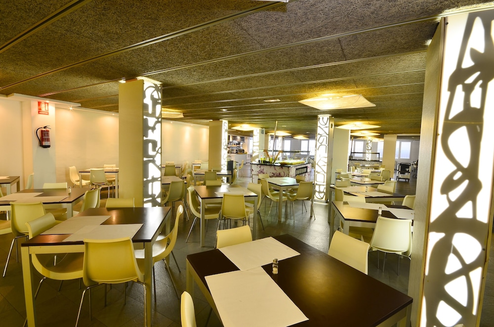 Hotel Sol & Sombra — Restaurant & bars in Benidorm, Valencian Community