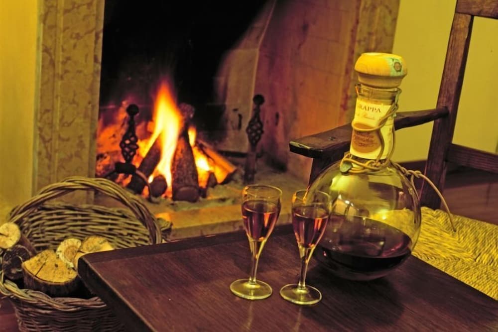 Villa Madrina Lovely and Dynamic Hotel — Restaurant & bars in Garda, Veneto