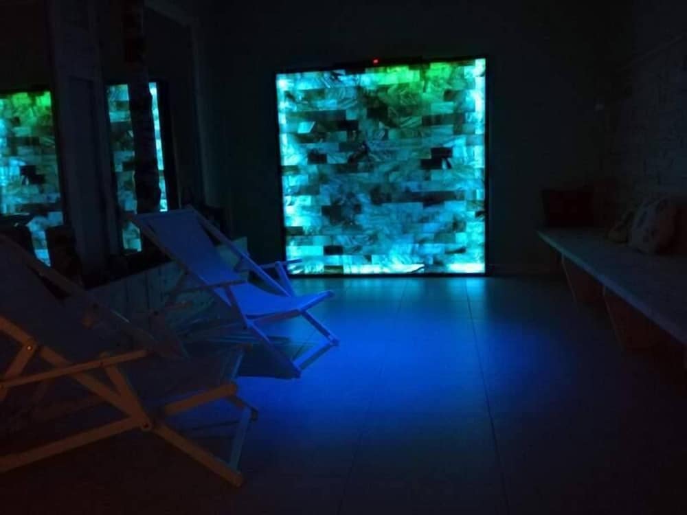 Villa Madrina Lovely and Dynamic Hotel — Spa in Garda, Veneto