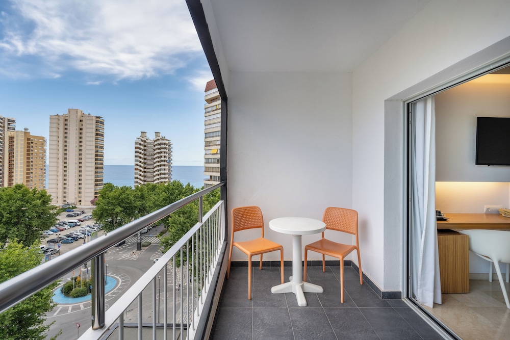 Climia Belroy 4* Superior Hotel — Hotel rooms in Benidorm, Valencian Community