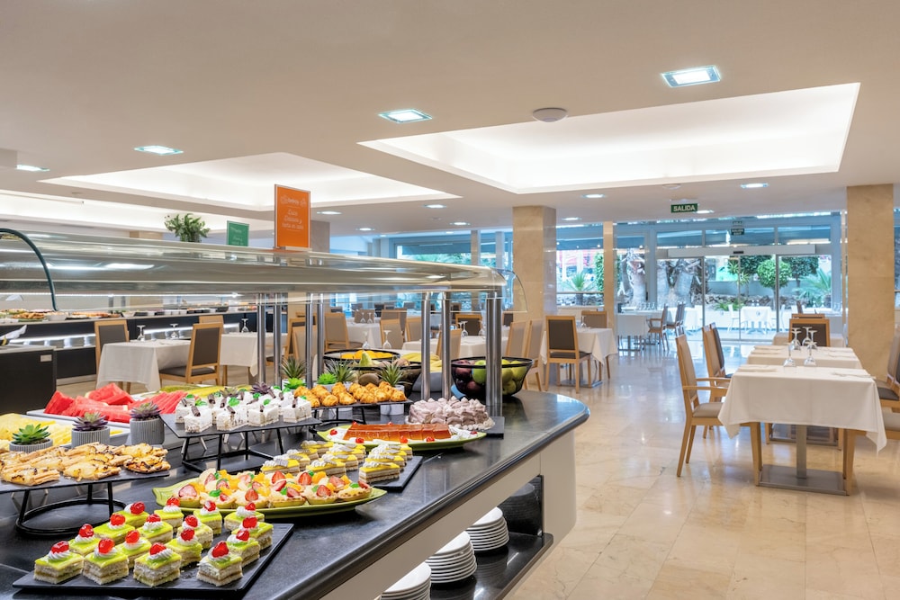 Climia Belroy 4* Superior Hotel — Restaurant & bars in Benidorm, Valencian Community