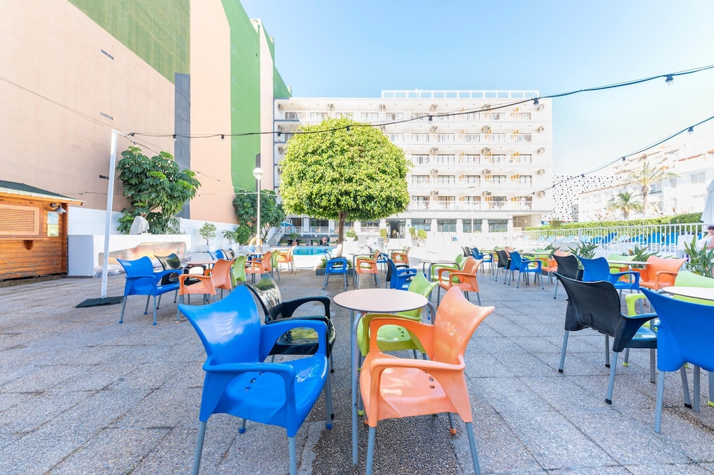 Port Vista Oro Hotel — Restaurant & bars in Benidorm, Valencian Community