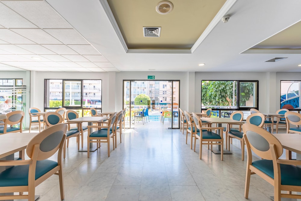 Port Vista Oro Hotel — Restaurant & bars in Benidorm, Valencian Community