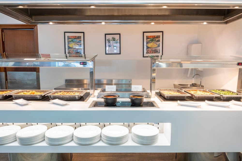 Port Vista Oro Hotel — Restaurant & bars in Benidorm, Valencian Community