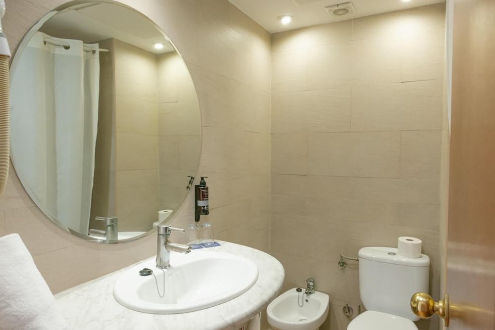 Port Vista Oro Hotel — Hotel rooms in Benidorm, Valencian Community
