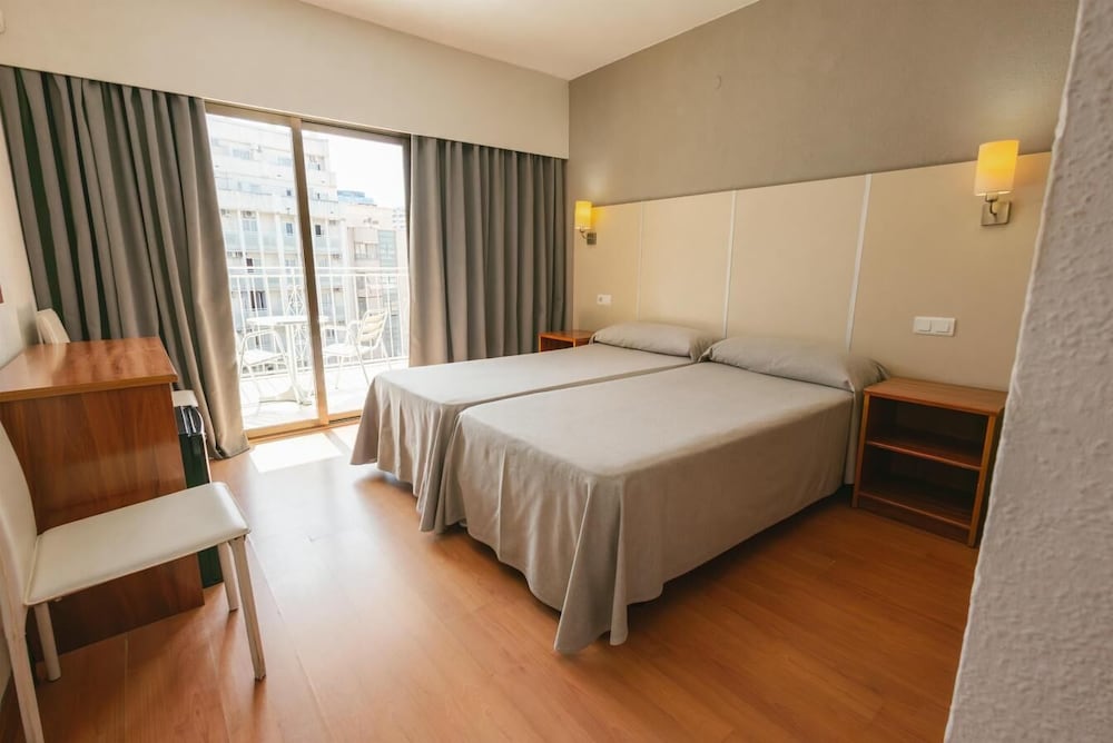 Port Vista Oro Hotel — Hotel rooms in Benidorm, Valencian Community