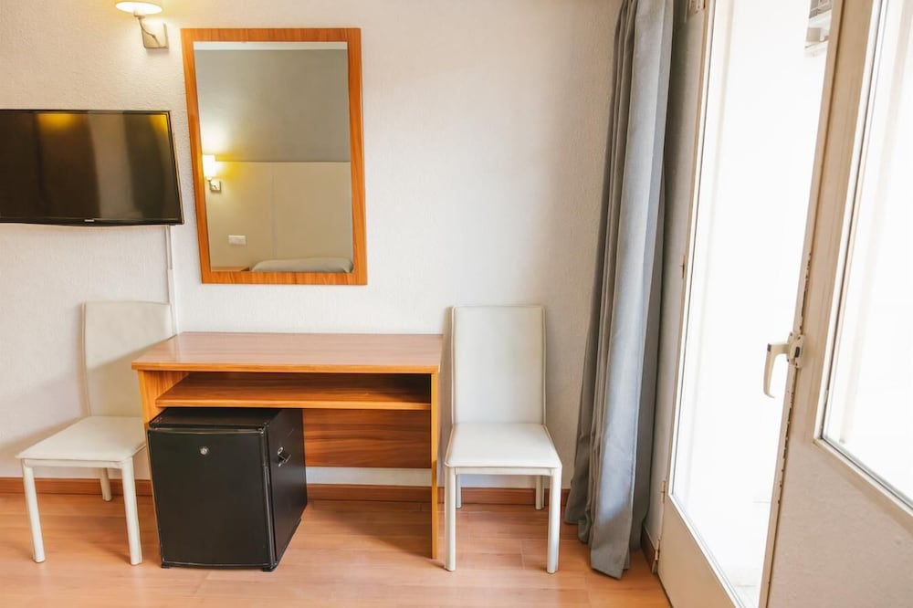 Port Vista Oro Hotel — Hotel rooms in Benidorm, Valencian Community