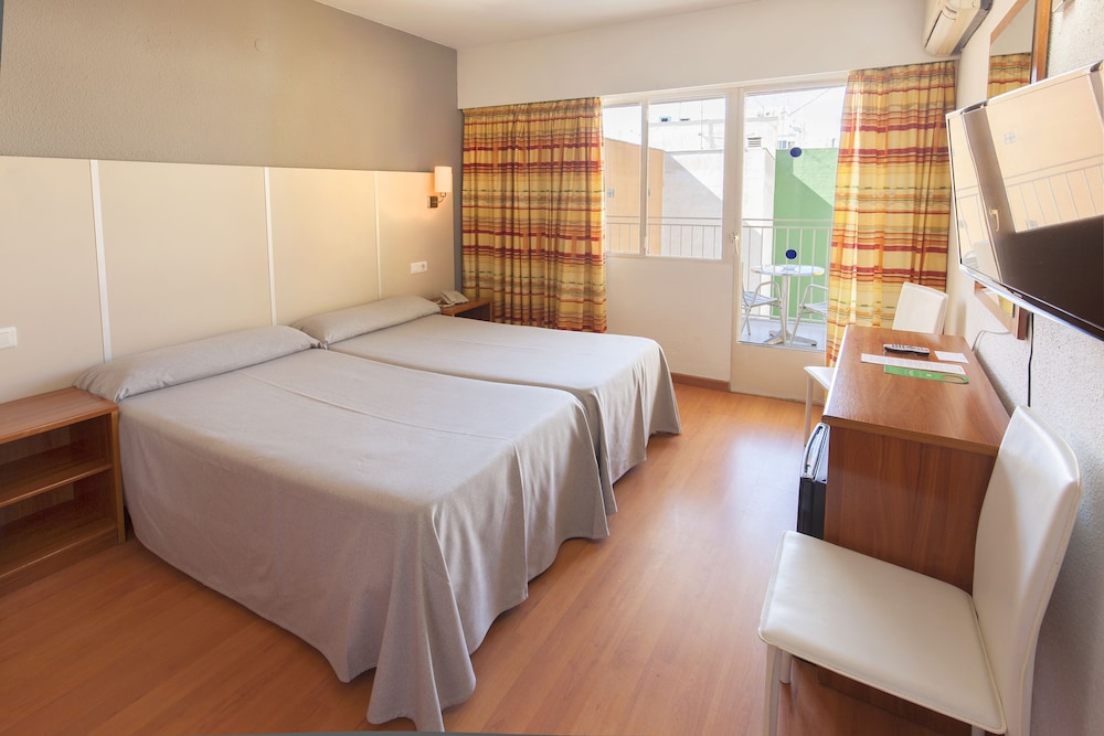 Port Vista Oro Hotel — Hotel rooms in Benidorm, Valencian Community