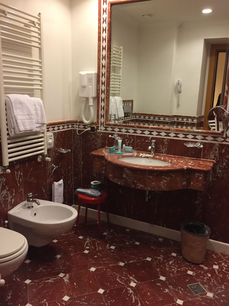 Marconi Hotel — Hotel rooms in Milan, Lombardy