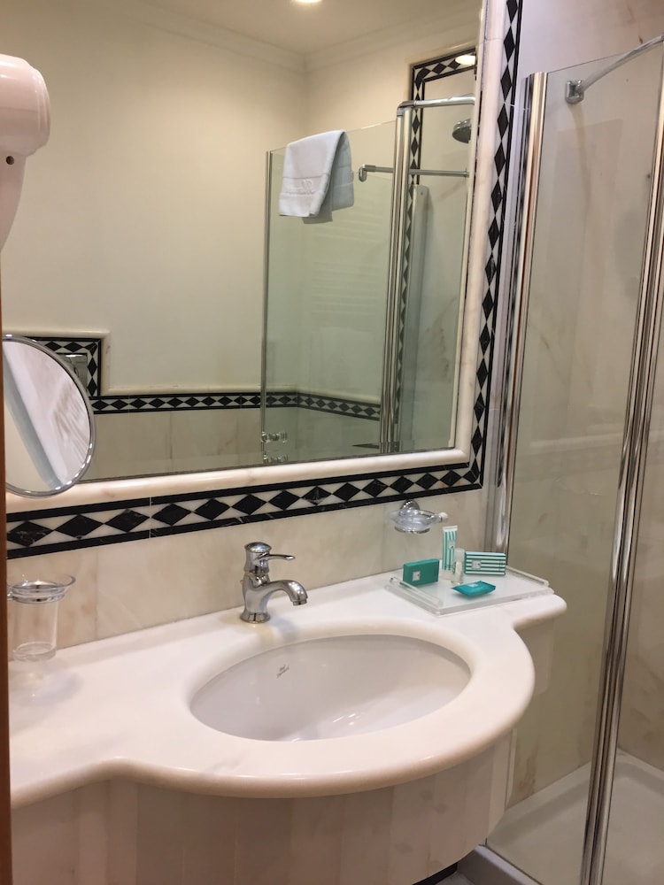Marconi Hotel — Hotel rooms in Milan, Lombardy
