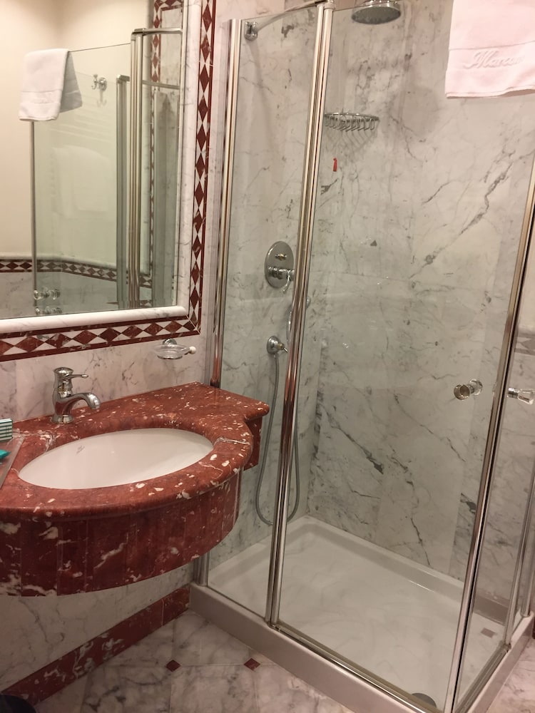 Marconi Hotel — Hotel rooms in Milan, Lombardy