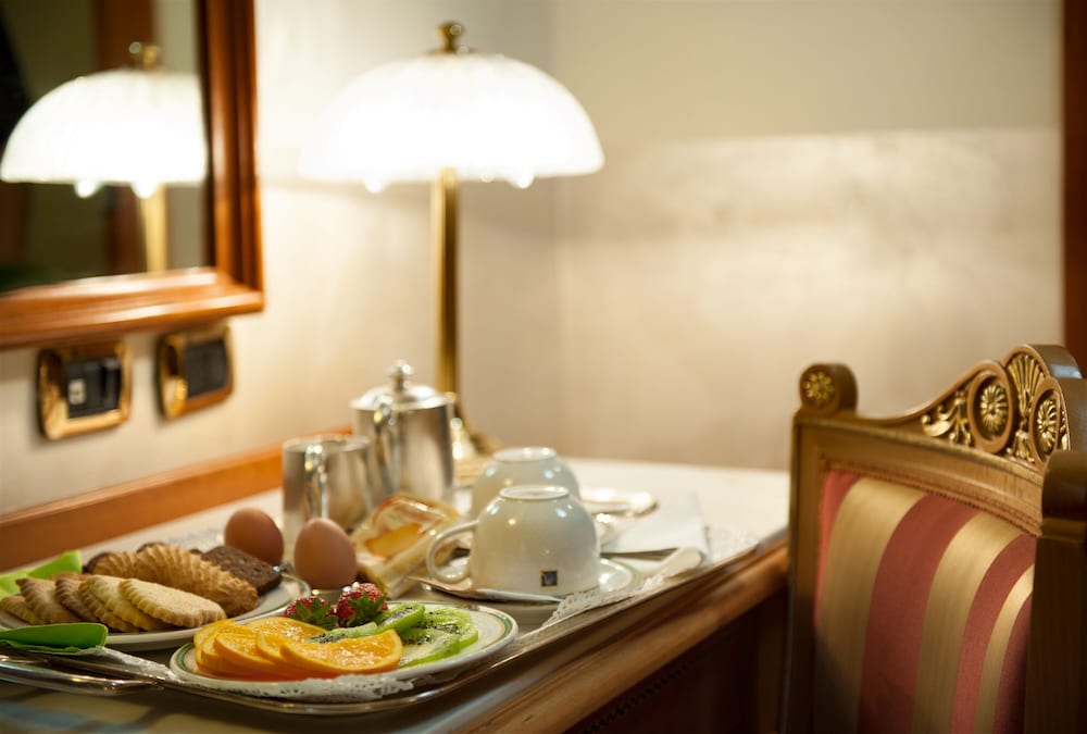 Marconi Hotel — Hotel rooms in Milan, Lombardy