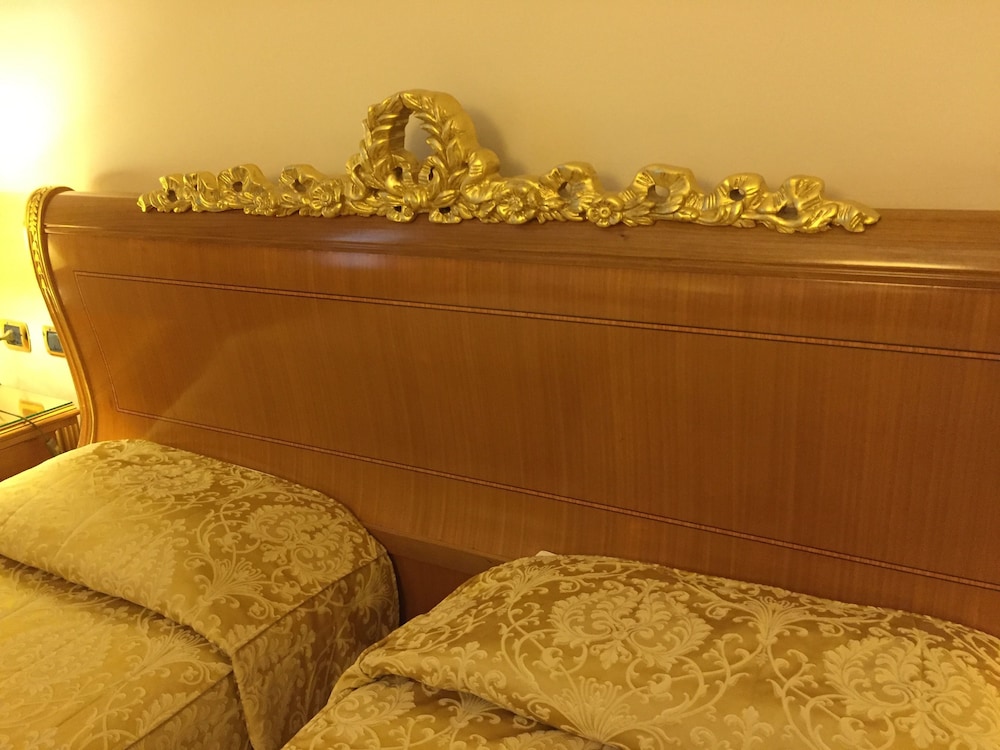 Marconi Hotel — Hotel rooms in Milan, Lombardy