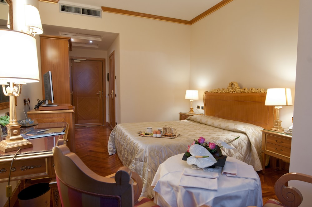 Marconi Hotel — Hotel rooms in Milan, Lombardy