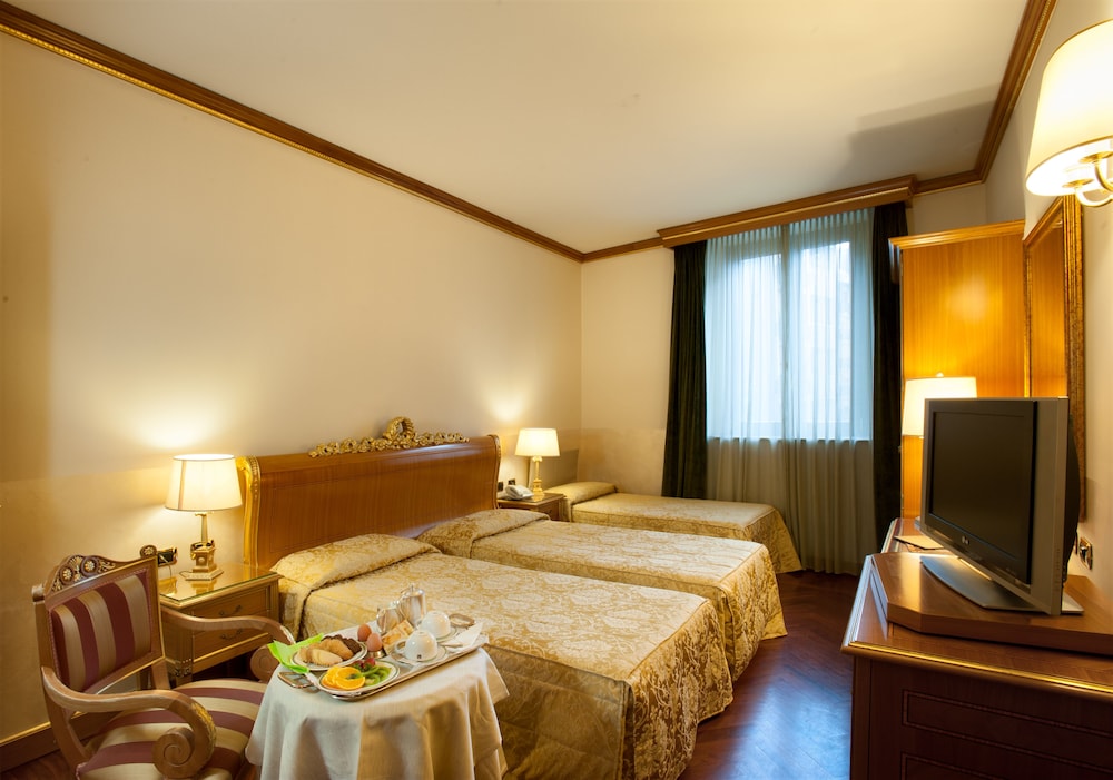 Marconi Hotel — Hotel rooms in Milan, Lombardy