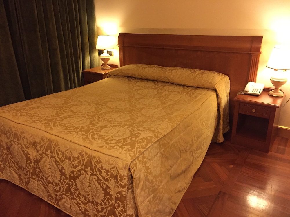 Marconi Hotel — Hotel rooms in Milan, Lombardy