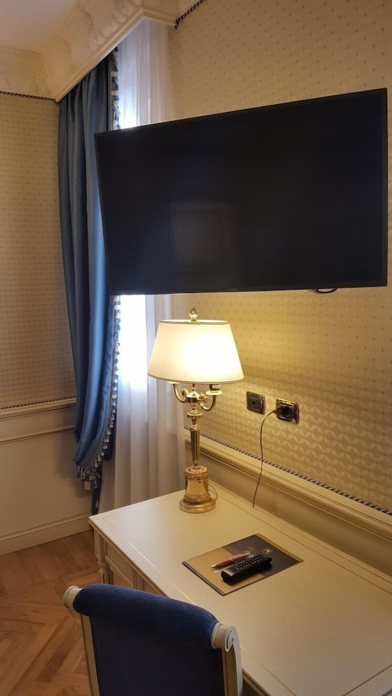 Marconi Hotel — Hotel rooms in Milan, Lombardy